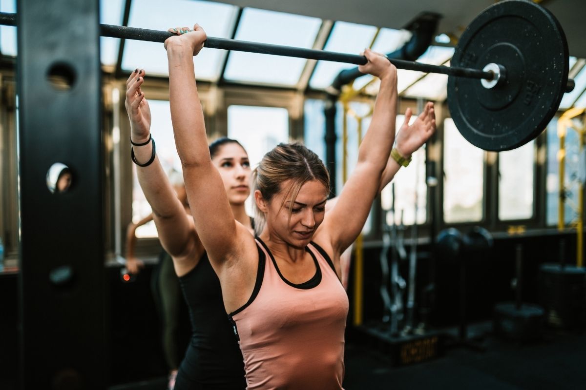 should-women-lift-the-same-weights-as-men-fitness-gyming